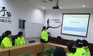 服務(wù)于心，管理于人&mdash;&mdash;安徽淮南店職場(chǎng)禮儀與服務(wù)管理培訓(xùn) 